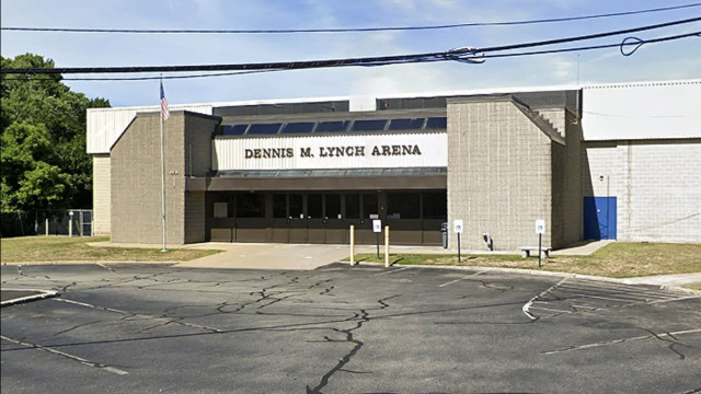 Três mortos e vários feridos em tiroteio em pista de gelo nos EUA