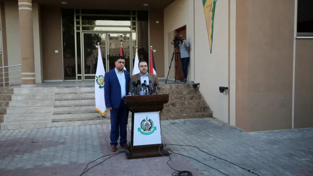 
                    Hamas reafirma compromisso com acordo de paz apoiado pelos EUA
                