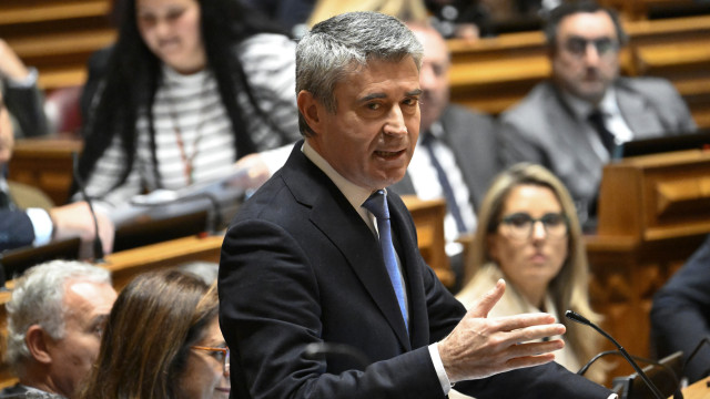 Rendas? Carneiro desafia Montenegro, que diz que PS não tem