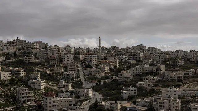
                    Ministro israelita ordena demolição de edifícios após ataque em Hebron
                