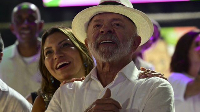 Janja expulsa filha de Lula de sala reservada na Sapucaí, diz colunista