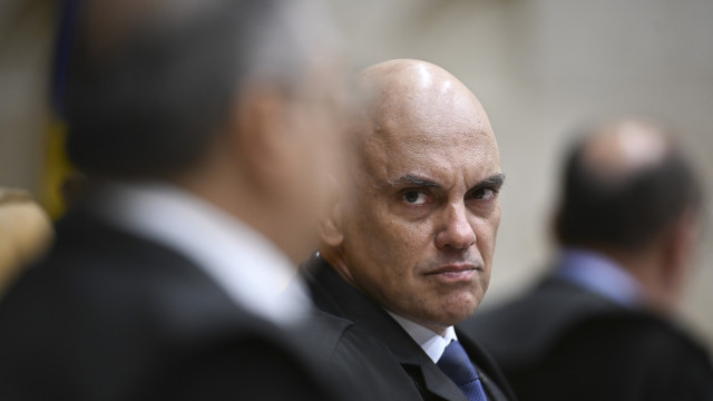 Moraes e Dino votam no plenário virtual do STF para manter Bolsonaro na Papudinha