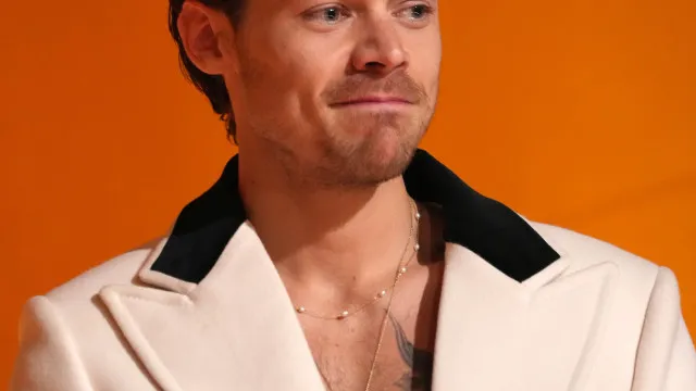 
                    Harry Styles vai ser tio novamente. A família cresce
                