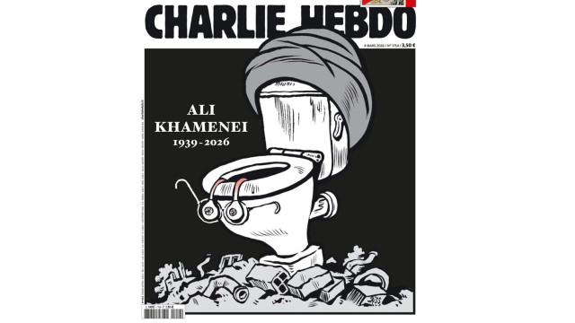 Charlie Hebdo dedica capa à morte de Khamenei com privada e turbante