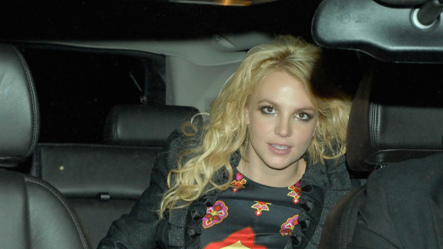 Britney Spears é presa na Califórnia por dirigir embriagada