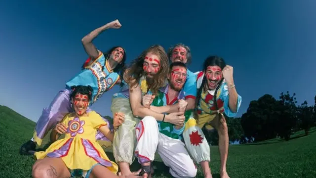 
                    Unsafe Space Garden lançam 