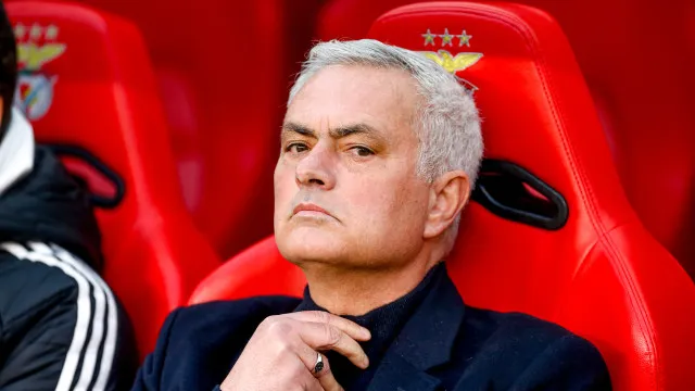 
                    Florentino Pérez avança para levar Mourinho do Benfica para o Real Madrid
                