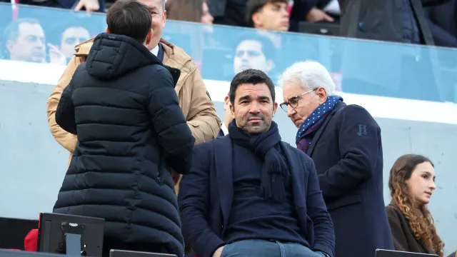 Deco apanhado. Reunião por 'sonho' do Barcelona está a dar que falar