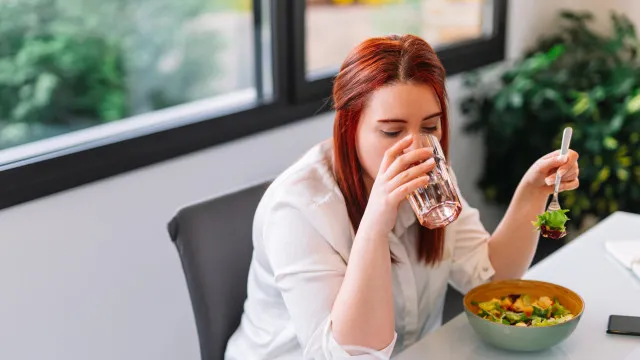 Aumentar a ingestÃ£o de fibras de manhÃ£? Junte estes 2 ingredientes e beba