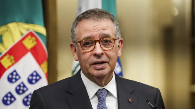 
                    Seguro diz que condecorações atribuídas na Madeira 