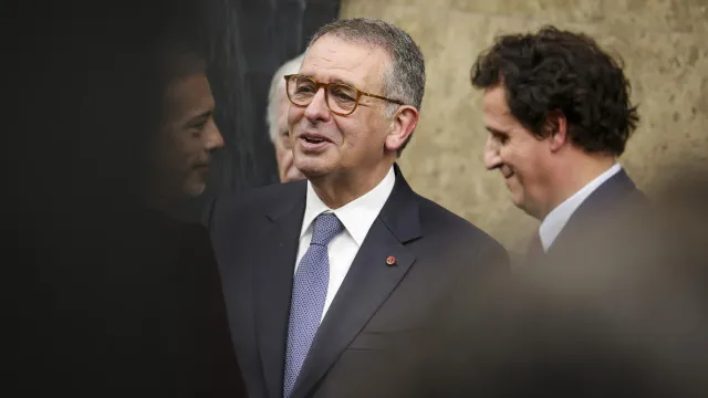 
                    Presidente da República condena 