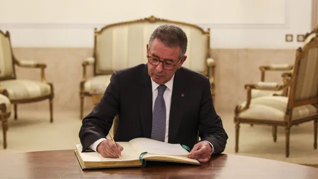 
                    Seguro discursa pela 1.ª vez na cerimónia do 5 de Outubro como Presidente
                