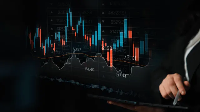 
                    Bolsas europeias em alta à boleia de bom desempenho das tecnológicas
                