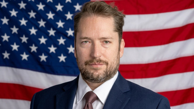 Lula revoga visto de assessor de Trump que queria visitar Bolsonaro