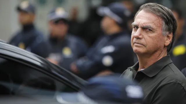 Polícia investiga se filme sobre Bolsonaro recebeu verba pública