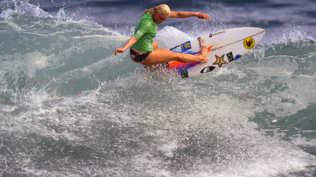 WSL cria convite de maternidade e anuncia volta de Tati Weston-Webb em 2027