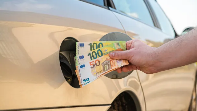 
                    Confirma-se: Vem aí forte descida do preço do gasóleo. E a gasolina?
                