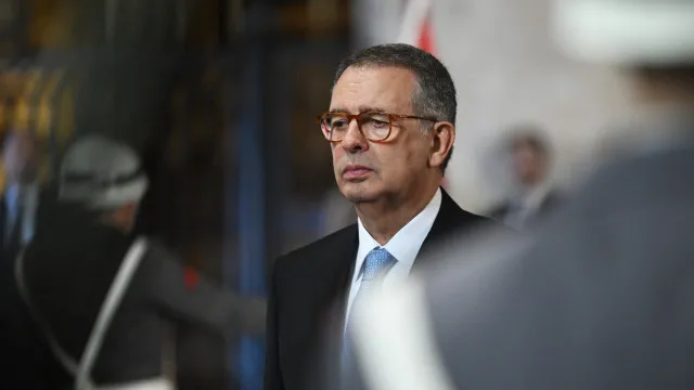 
                    Seguro quer acordo duradouro para melhorar acesso à saúde
                