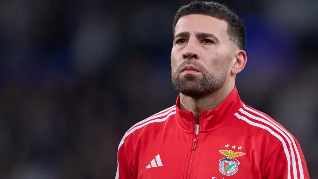 
                    Otamendi tem três propostas e está cada vez mais longe do Benfica
                