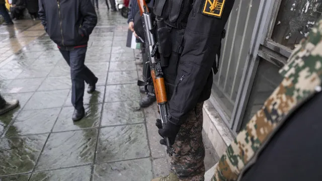 
                    Guarda Revolucionária Iraniana ameaça retaliar por novos ataques dos EUA
                