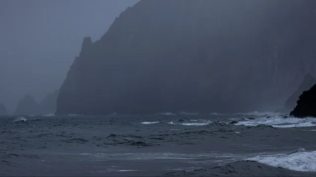 
                    Mar do arquipélago da Madeira com avisos de agitação e vento forte
                