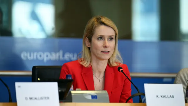 
                    Kaja Kallas pediu cautela nas negociações entre a UE e a Rússia
                