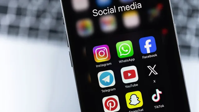 
                    G7 pede a empresas crianção de ferramentas digitais seguras para menores
                