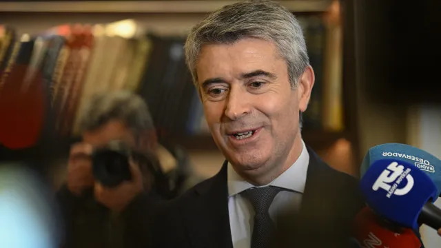 Carneiro sobre Centeno no PS: "É um assunto que diz respeito ao Mário"