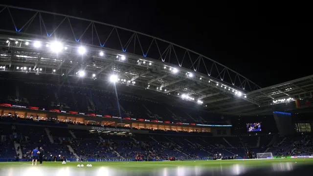 
                    FC Porto-Moreirense: Remar contra a história para travar início perfeito
                