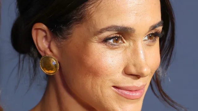 
                    Número de telefone de Meghan Markle é exposto em grupo de pais 
                