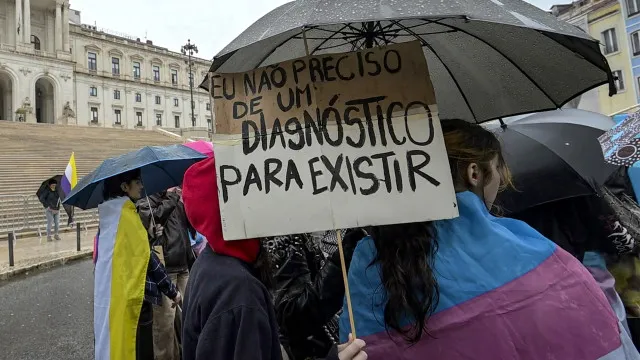 
                    Lei de identidade de género está alinhada com padrões internacionais
                