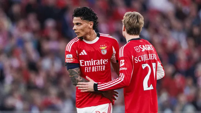 
                    Lista de interessados em levar Ríos do Benfica não para de aumentar
                