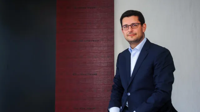 Abrandar desenvolvimento da IA "é uma ilusão" e "ingenuidade prática"