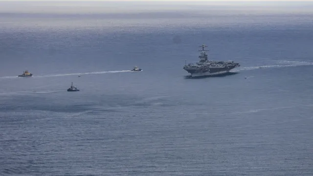 
                    Médio Oriente: UE aumenta alerta da missão naval no mar Vermelho
                
