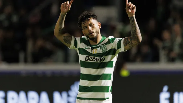 
                    Varandas testa nova fórmula contra a 'Suárezdependência' do Sporting
                