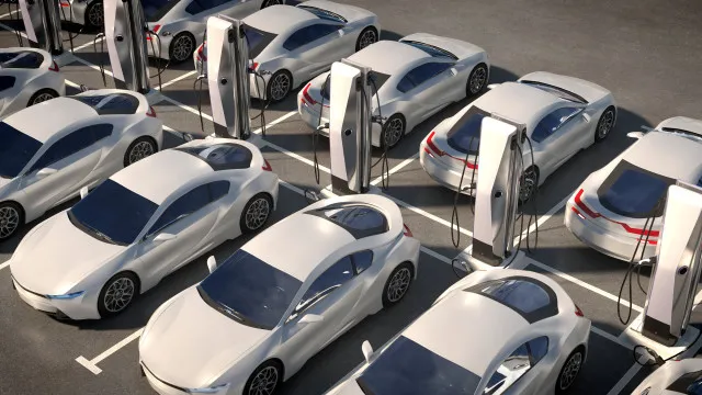 
                    Governo prolonga transição da mobilidade elétrica até final de 2027
                