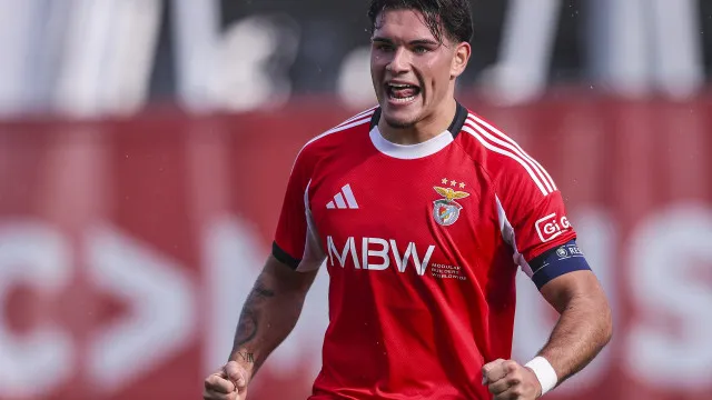 
                    Oficial: Gonçalo Oliveira deixa Benfica e ruma ao Rennes
                
