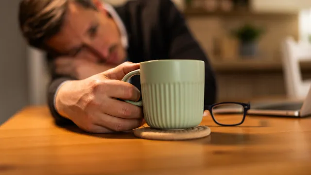 
                    Porque é que ficamos cansados de repente e sem motivo?
                