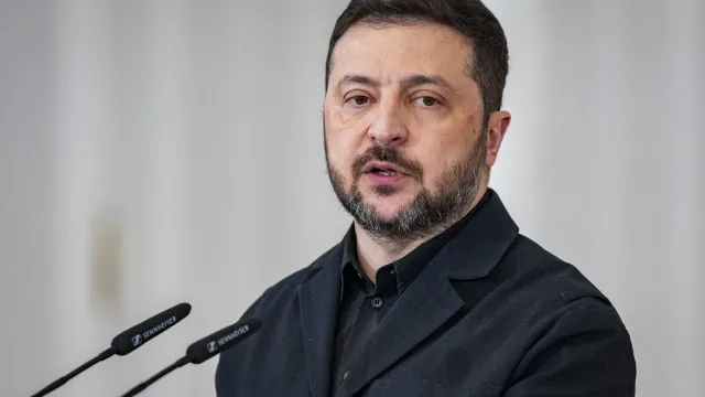 Zelensky deve anunciar acordo sobre "defesa aérea" com a Suécia