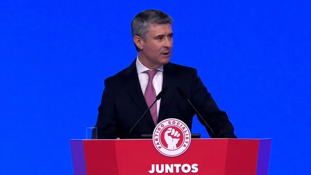 
                    Congresso do PS. Discurso de Carneiro será 