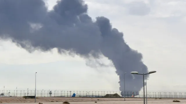 
                    Kuwait diz ter intercetado mais de 20 drones iranianos no seu espaço aéreo
                