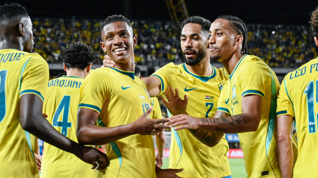 Falta um mês para a Copa: veja datas e horários dos jogos do Brasil