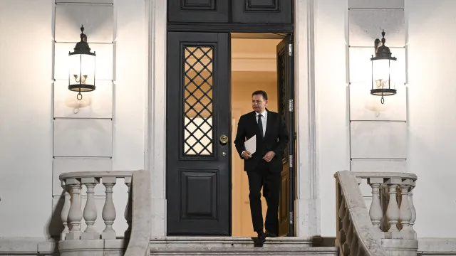 Primeiro-ministro e líder do Chega já iniciaram “reunião de trabalho”