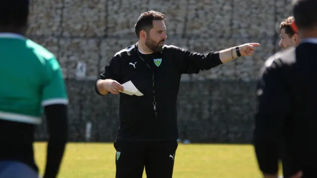 Gonçalo Feio diz que Tondela vai "lutar com as suas armas" ante FC Porto