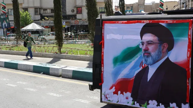 Líder supremo acusa EUA e Israel de procurarem dividir nação iraniana