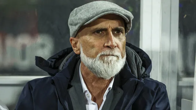 
                    Álvaro Pacheco serena ânimos no Casa Pia: 