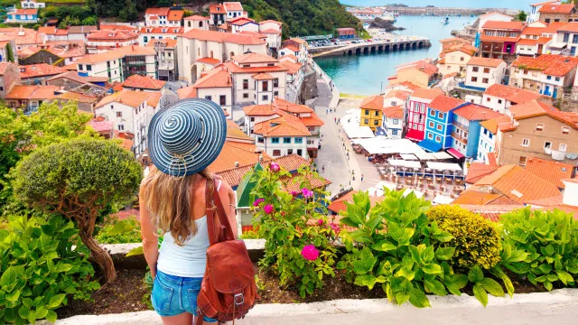 
                    Este destino em Espanha (com praia) é ideal para fugir às multidões
                