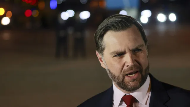 Casa Branca confirma que Vance não partirá hoje para o Paquistão