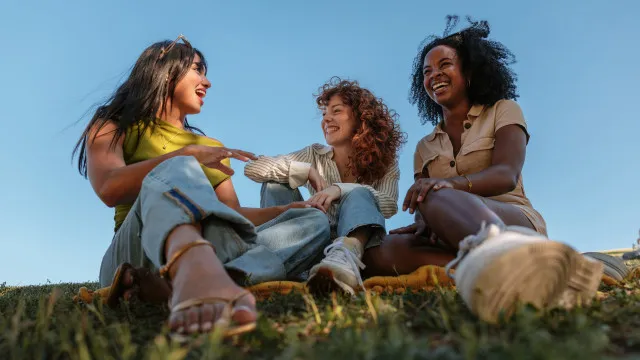 
                    Portugueses têm menos amigos do que há 10 anos, diz estudo
                