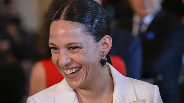 
                    Carminho em tour internacional. Eis os palcos por onde vai passar
                